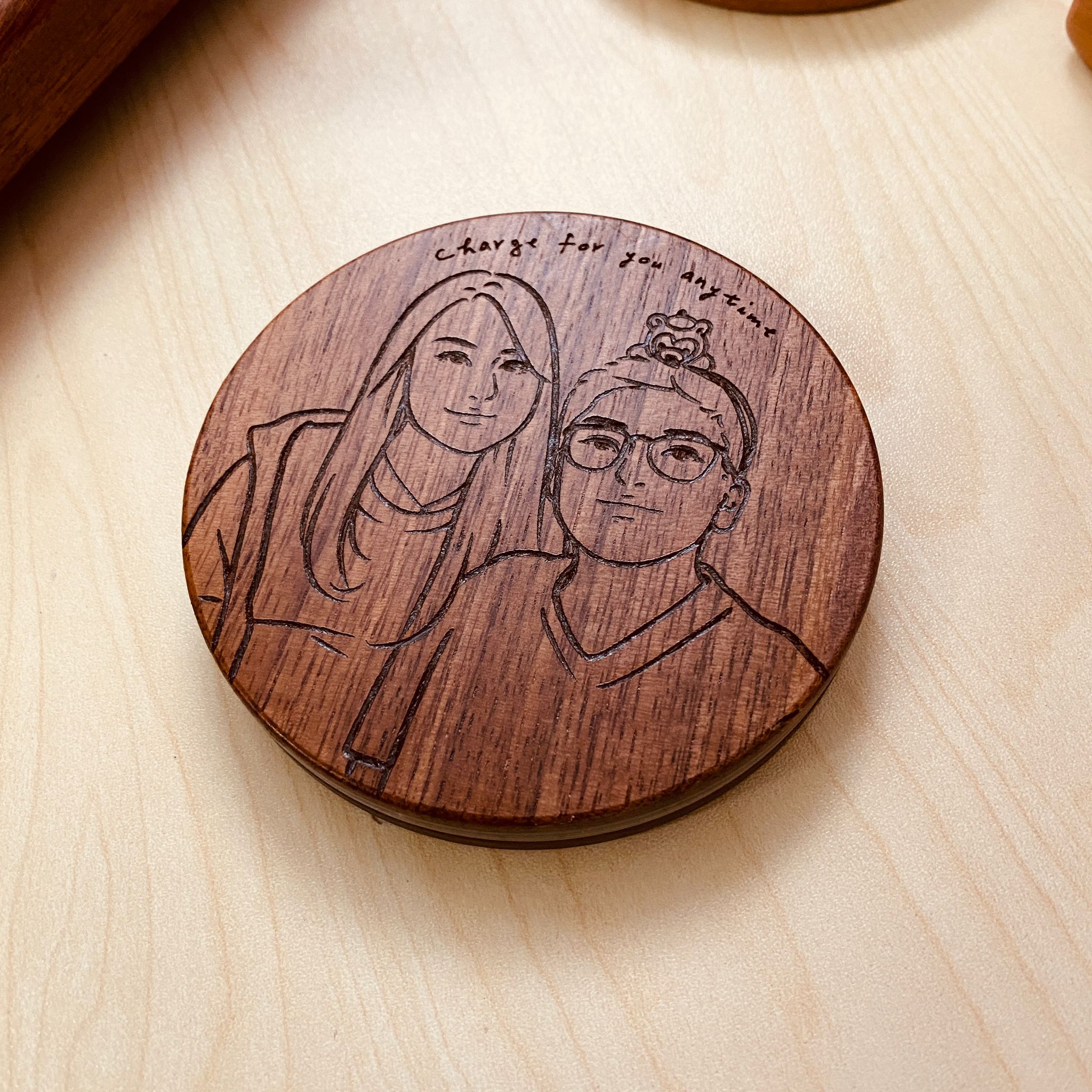 Wireless Charger engraving picture 