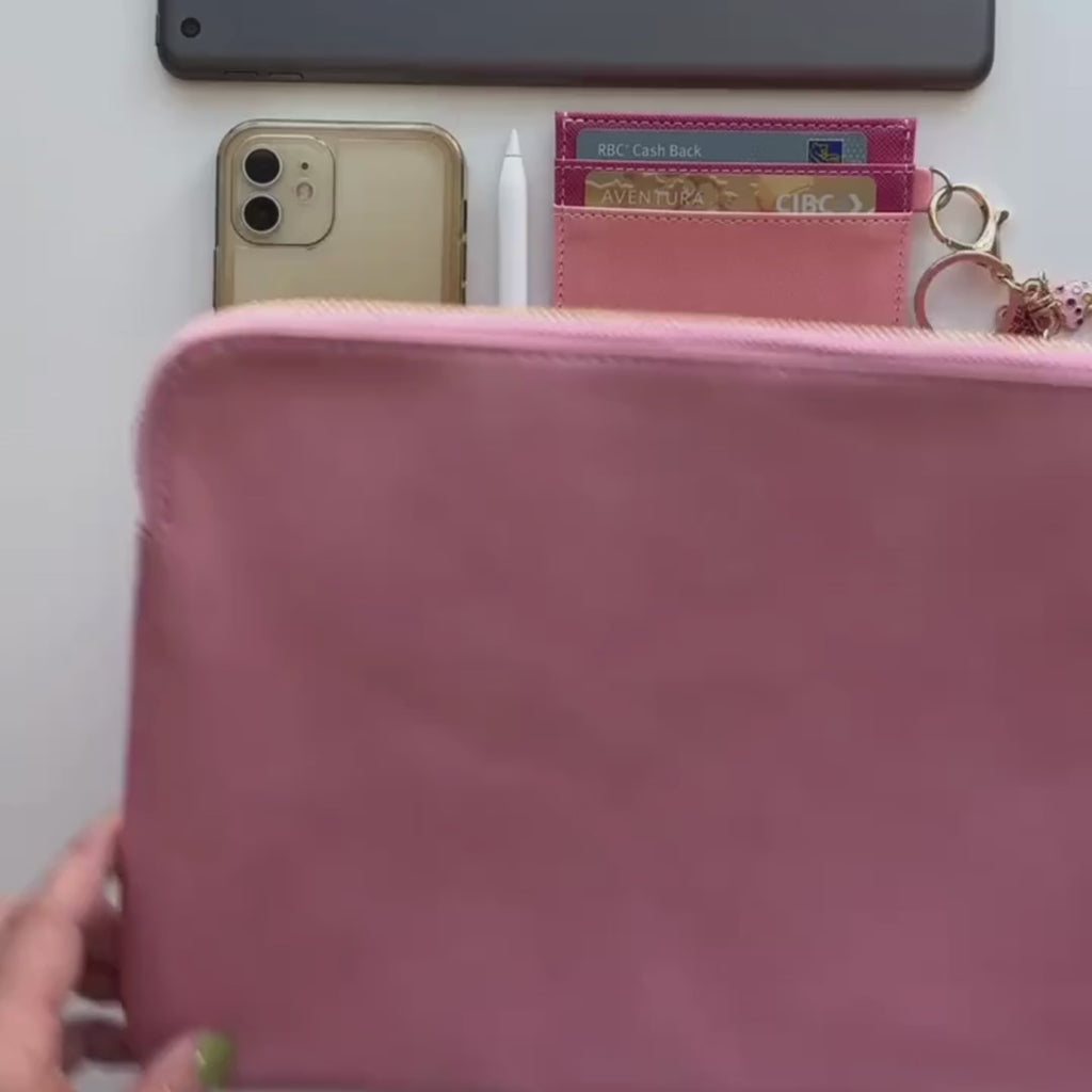 Leather iPad Sleeve demo to show capacity